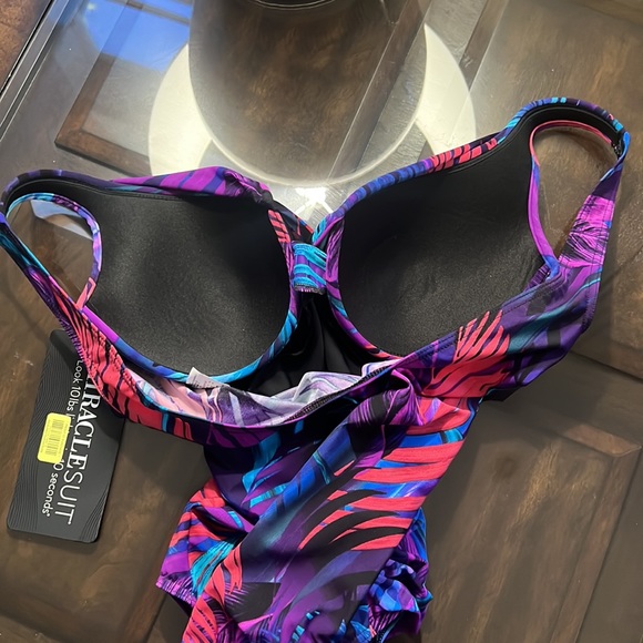 Miraclesuit
Caliente Tropica Revele One Piece Swimsuit - Picture 8 of 13